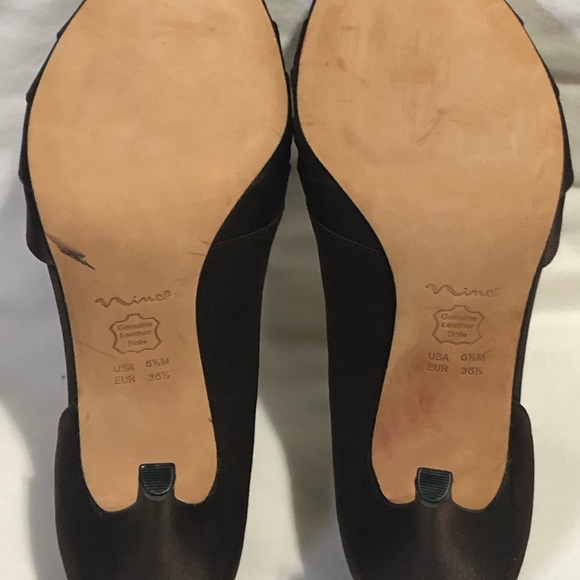 ( SOLD ) NINA BROWN SATIN DRESS SHOES. EUC - Picture 7 of 7